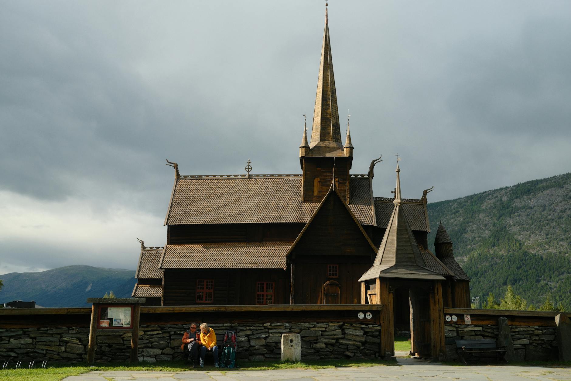 Drømmer om kirke — hva betyr det?
